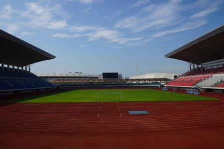 上饒市體育中心主體育場(chǎng)體育塑膠跑道、人工草皮、顯示屏、管桁架、膜結(jié)構(gòu)、體育座椅、鋁鎂錳輕鋼屋面等工程