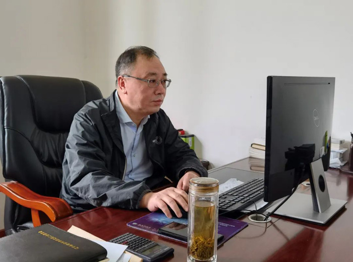 打開思想閘門 讓混改向縱深發(fā)展—省建科院第二黨支部開展解放思想大討論活動紀實(圖4)