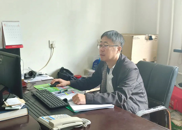 打開思想閘門 讓混改向縱深發(fā)展—省建科院第二黨支部開展解放思想大討論活動紀實(圖8)