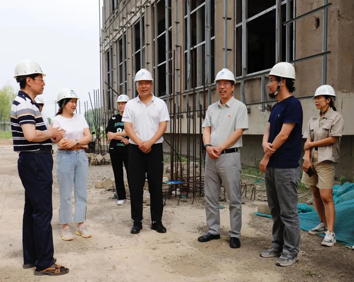 夏日送清涼，關(guān)愛在一線(圖2)